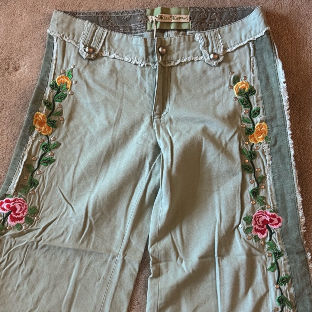 Miss Me Floral Embroidered Low Rise Flare Pants - Picture 4 of 7